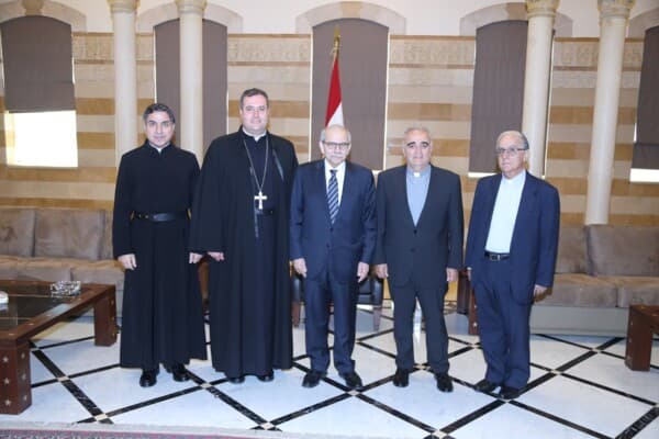 وفد من جامعة NDU يلتقي نواف سلام