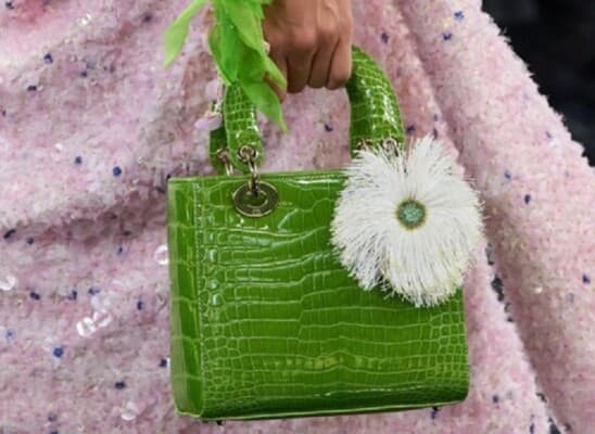 Incorrect bag choice disrupts coordination