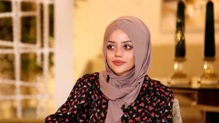 تحول عبير الصغير من متمردة إلى حارسة لتقييد الحرية