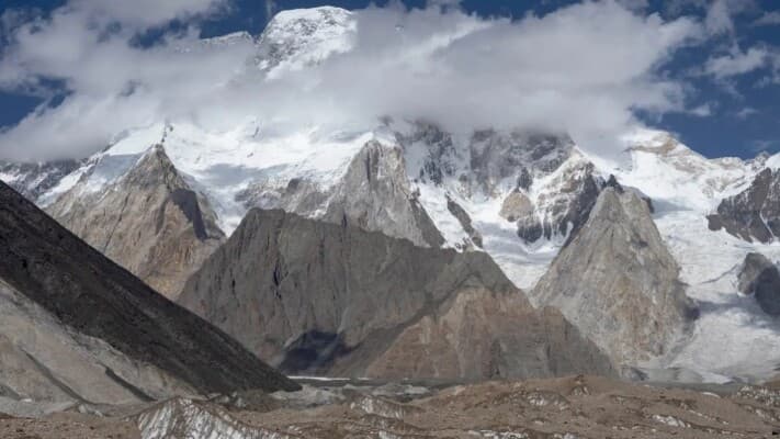 Four Dead in Avalanche Threatening Nepali Climber