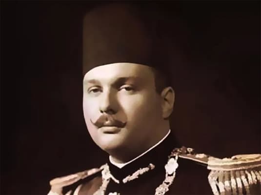 Egyptian star fakes fainting over King Farouk