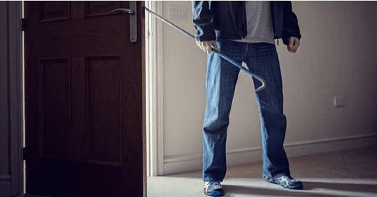 10 celebrities betrayed by trusted companions