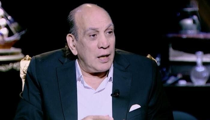 استقالة منير مكرم تثير التساؤلات وأنباء عن مشادة داخل نادي المهن التمثيلية