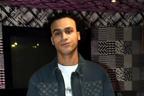 Mustafa Hadouda on Amr Diab Tamer Hosny Omar Kamal