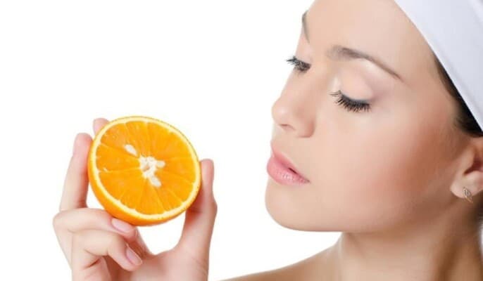 Orange peel in beauty products: benefits and precautions