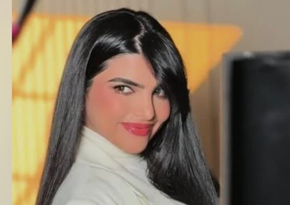 Sarah Al-Wedani debuts shaved head