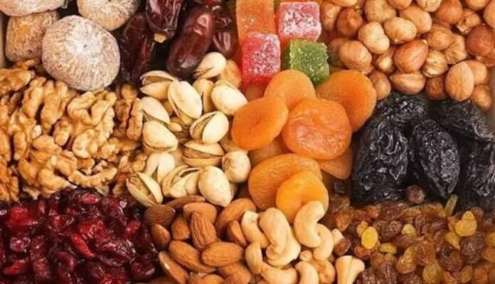 المكسرات غير المملحة وفوائدها