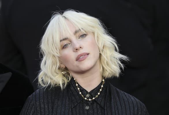 بيلي إيليش تبدأ التمثيل في السينما