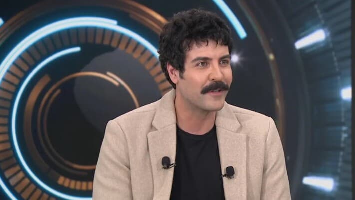 صورة أولى لشقيق لجين إسماعيل من السجن