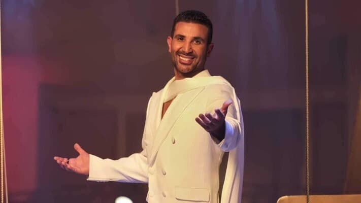 أحمد سعد يرفض تفضيل أحد على شيرين عبد الوهاب