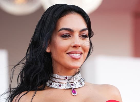 Giorgina Rodriguez's debut after marrying Ronaldo