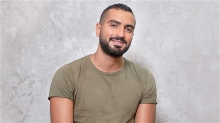 Mohamed El Sharnoubi removes posts and shares one photo