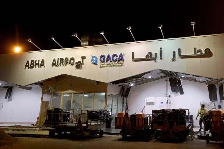 Attacks in Abha and King Khalid airports cause 3 deaths and 36 injuries