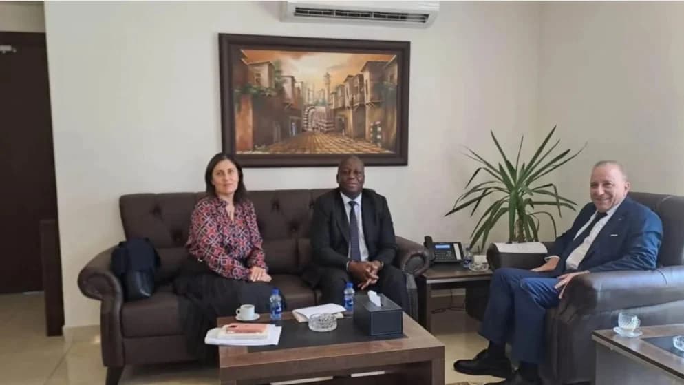 Palestinian Affairs and UNRWA discuss camp service projects