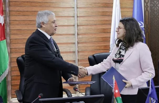 Jordan agrees to support clothing sector