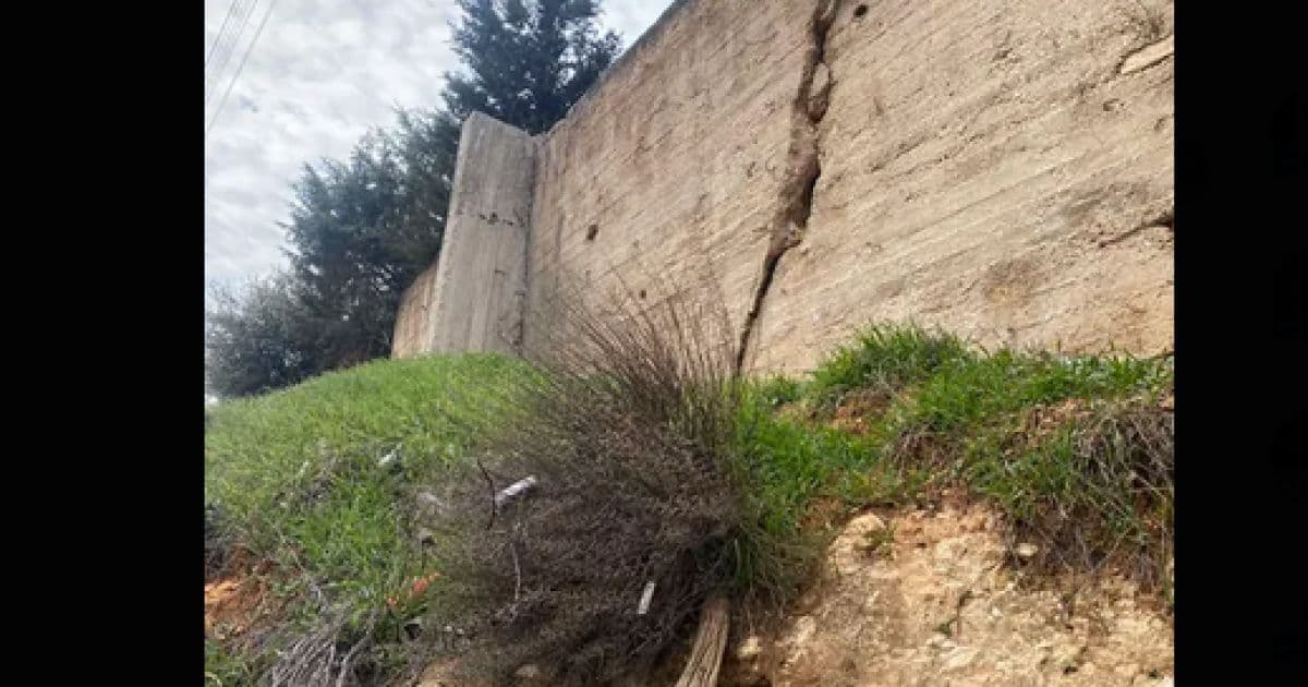Salt residents seek help over collapsing wall