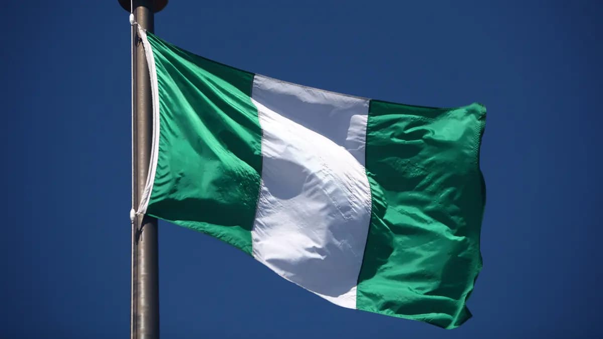 Nigerian president reports 32 deaths in military plane crash