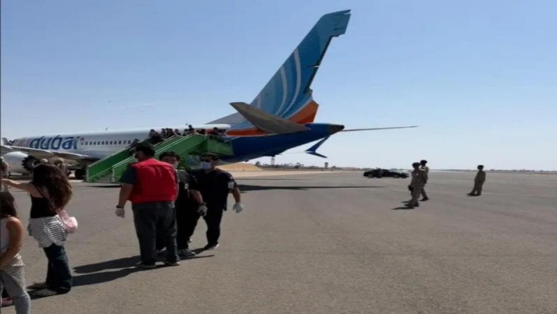Tabuk Airport: Pilot injuries during emergency landing