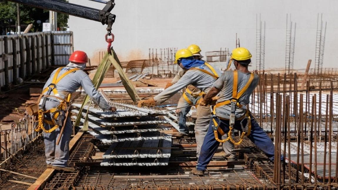 Expatriate Worker Statuses Corrected in 4 Months