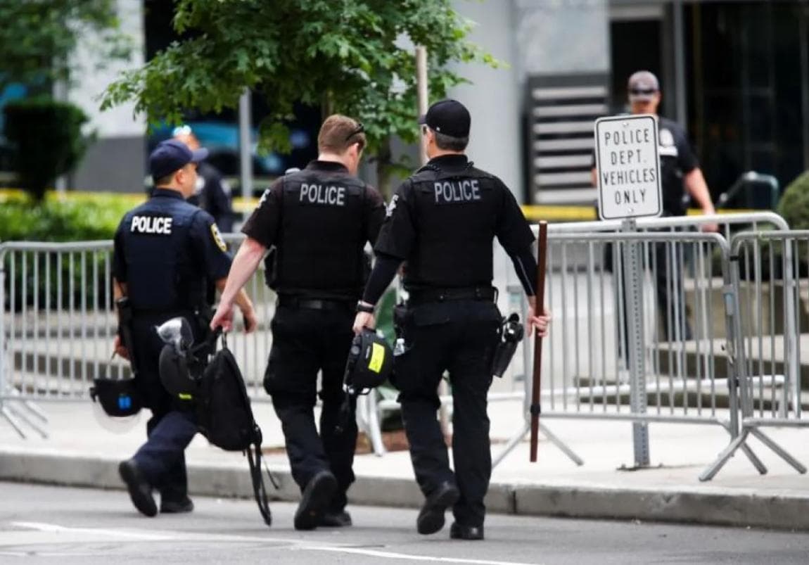 Jordanian shot inside Chicago shop