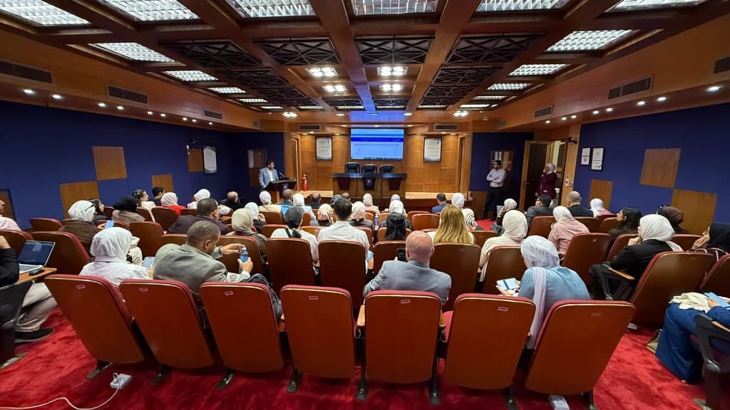 Al-Hourani Center Offers Faculty Training