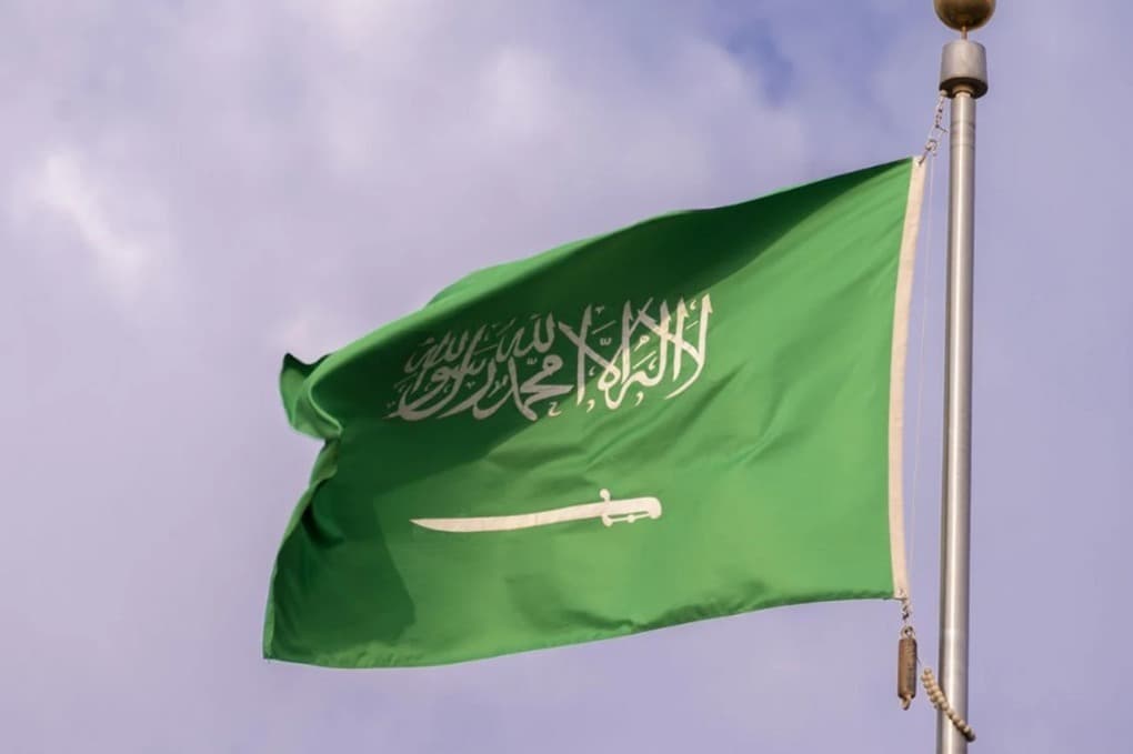 Saudi Arabia intercepts Houthi missile bound for Riyadh