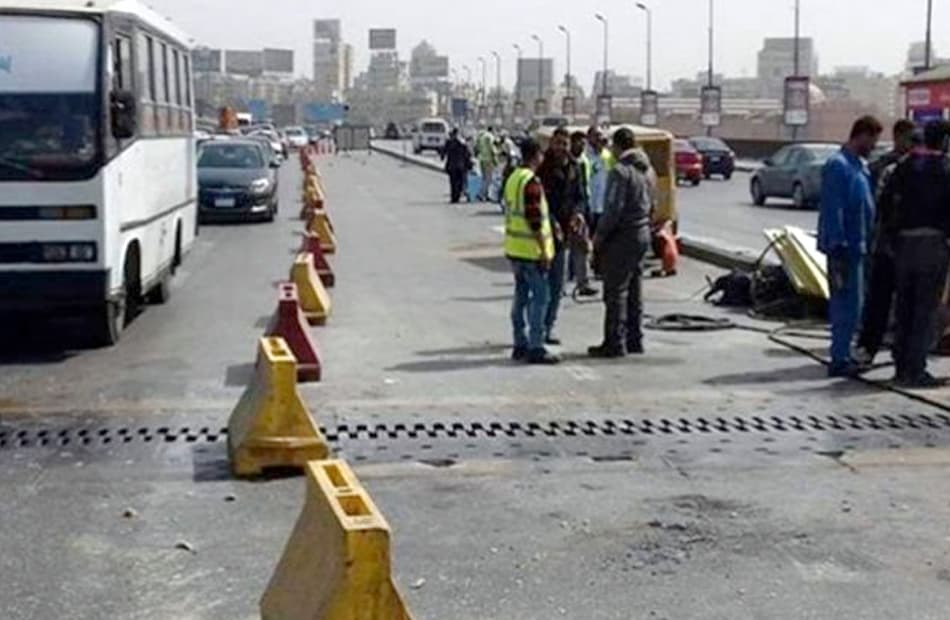 إغلاق كوبرى طريق السويس الجديد لإصلاح الحائط