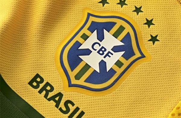 فيتوريا يعود للفوز مع جريميو بالدوري
