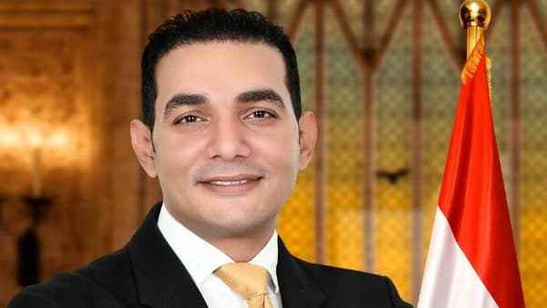 حتة: السيسي في قمة بريكس يعزز الصناعة والاستثمار