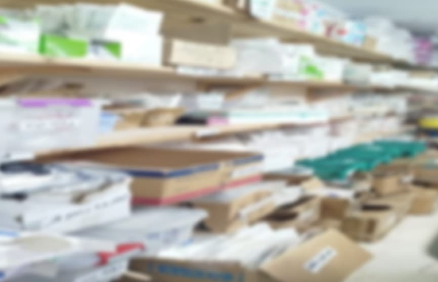 إحباط تهريب 17 ألف عبوة أدوية منتهية