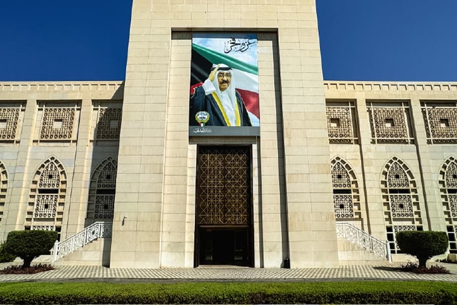 الكويت تدعم نيبال بعد الكوارث