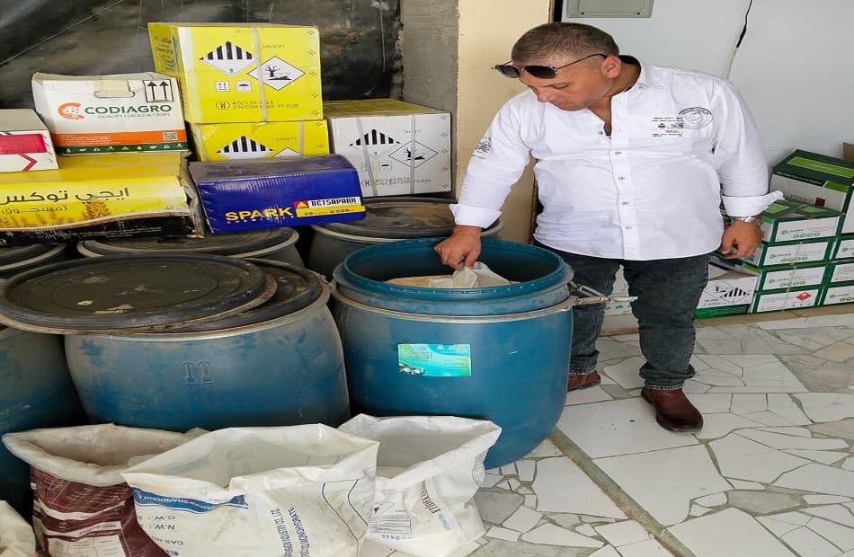 تموين مطروح يضبط سولار مدعم ومبيدات منتهية