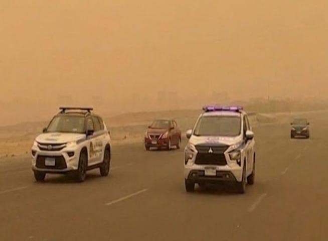 إغلاق طريق مطروح سيوة بسبب الرياح