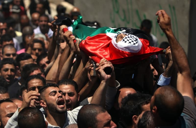 مقتل فلسطينيين في غارات إسرائيلية غرب غزة