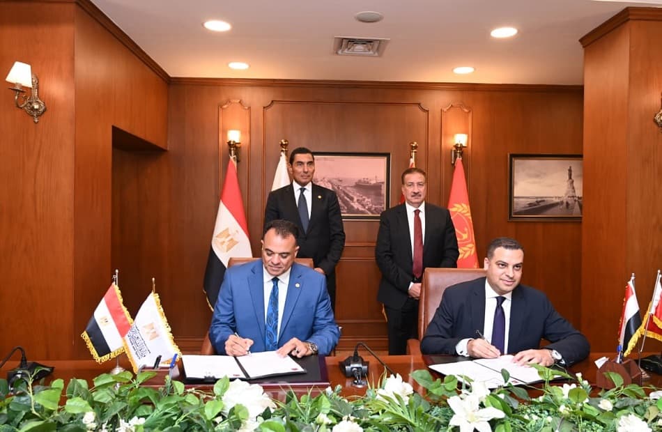 توقيع بروتوكول لتنمية أصول بورسعيد غير المستغلة