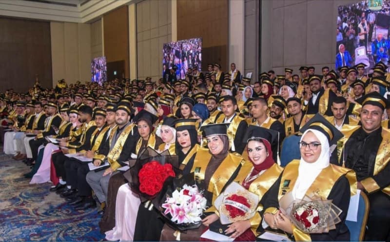 رئيس جامعة كفر الشيخ في حفل تخرج جامعة برج العرب