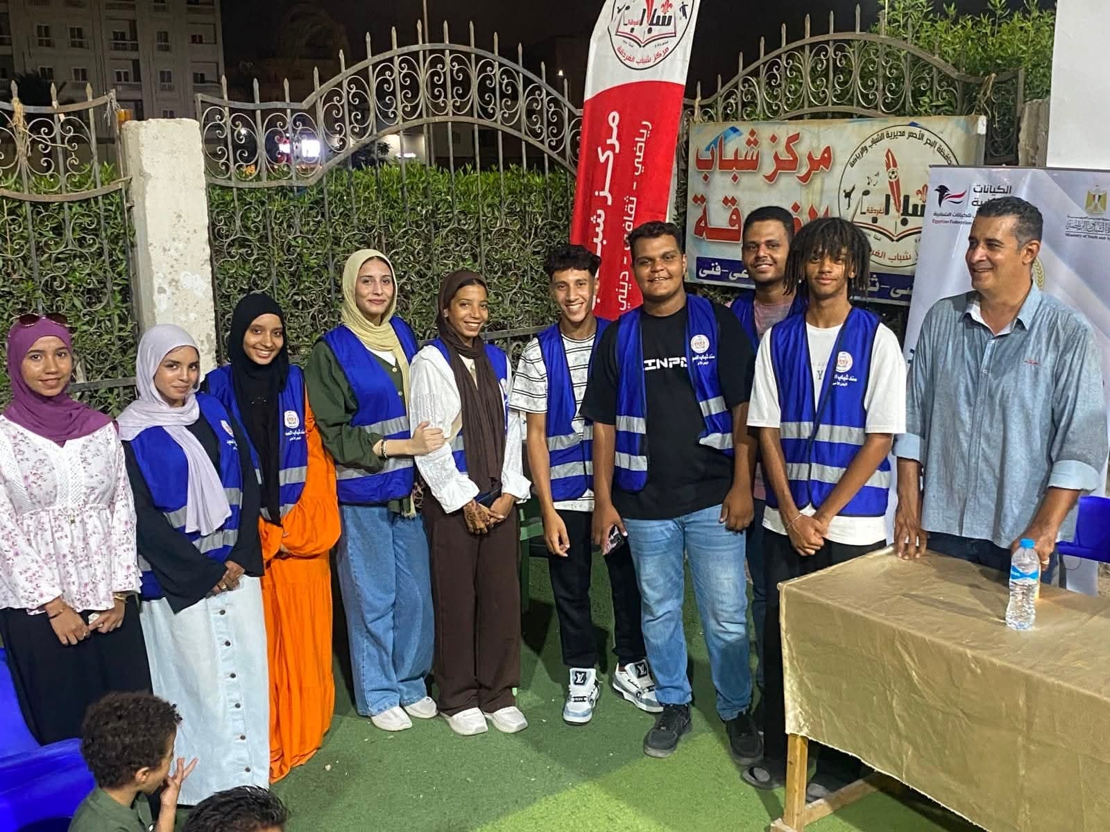 سند شباب الصعيد يوزع 100 حقيبة مدرسية في الغردقة