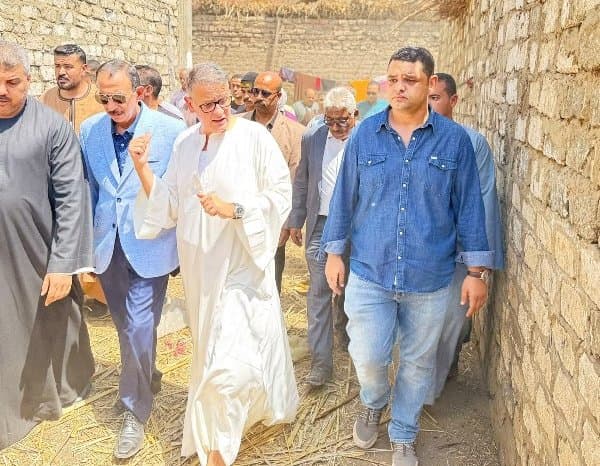 رئيس حقوق الإنسان يتابع حريق عزبة برهام
