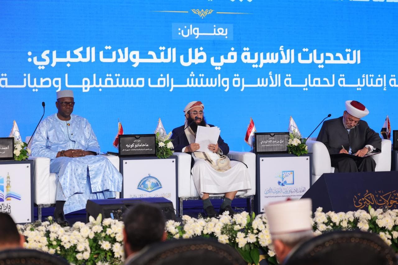 علماء يقولون: حماية الأسرة تبدأ ببناء الإنسان