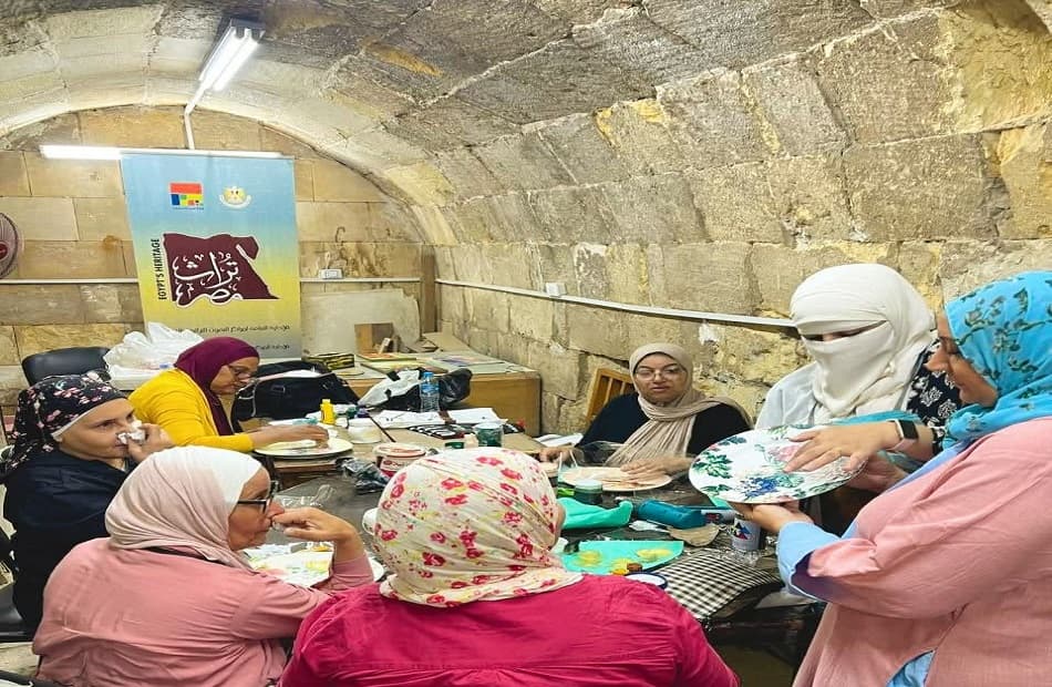 ورشة الديكوباج لتقنية دمج الألوان