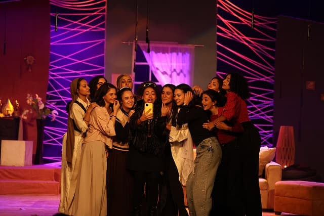 شنب البنات يفتتح مهرجان إيزيس للمسرح