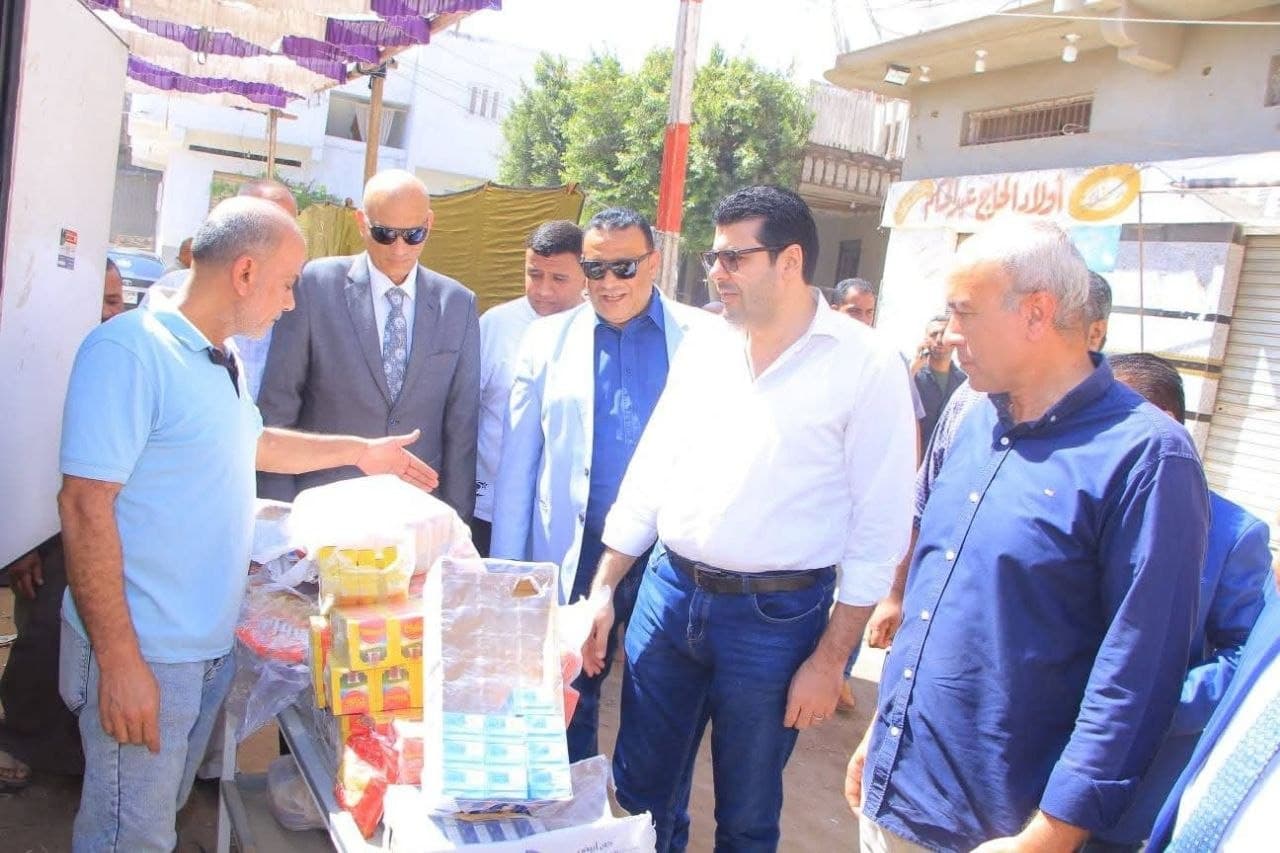 محافظ الشرقية يتابع فعاليات يوم في قرية أولاد موسى