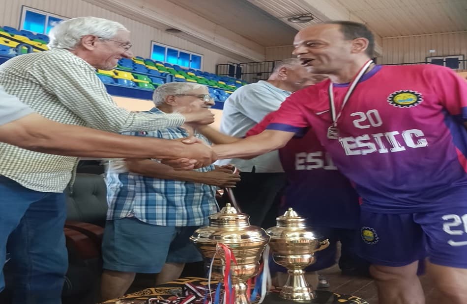 حاويات بورسعيد تتوج بمركز أول بكرة اليد