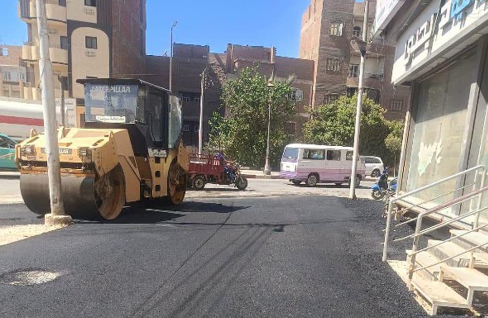إعادة رصف وترميم 22 موقعًا بالإسكندرية