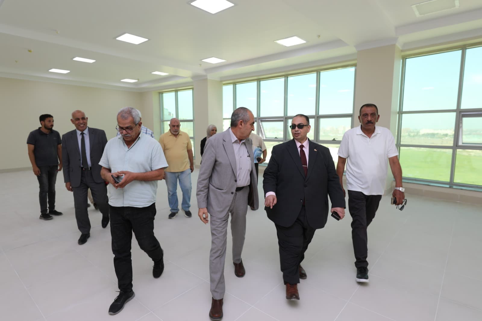 رئيس جامعة كفرالشيخ يثني على مرافق الجامعة