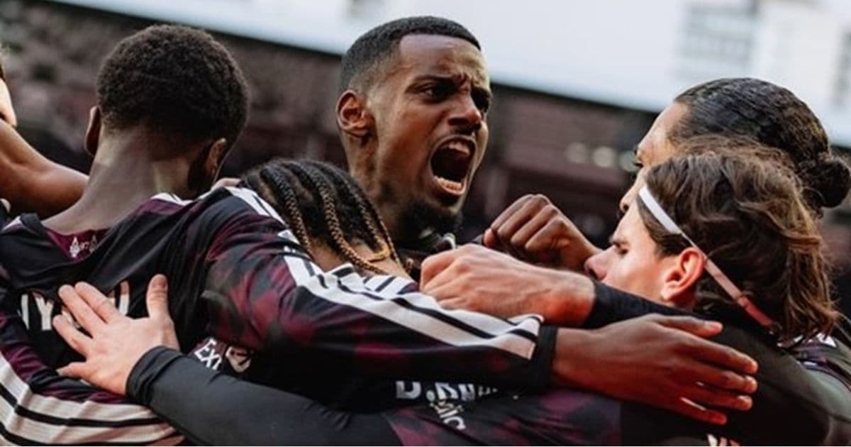 Liverpool edges Brentford for key win