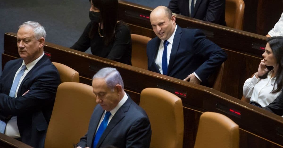 Bennett forecasts 63 seats as Lieberman aims to remove Netanyahu