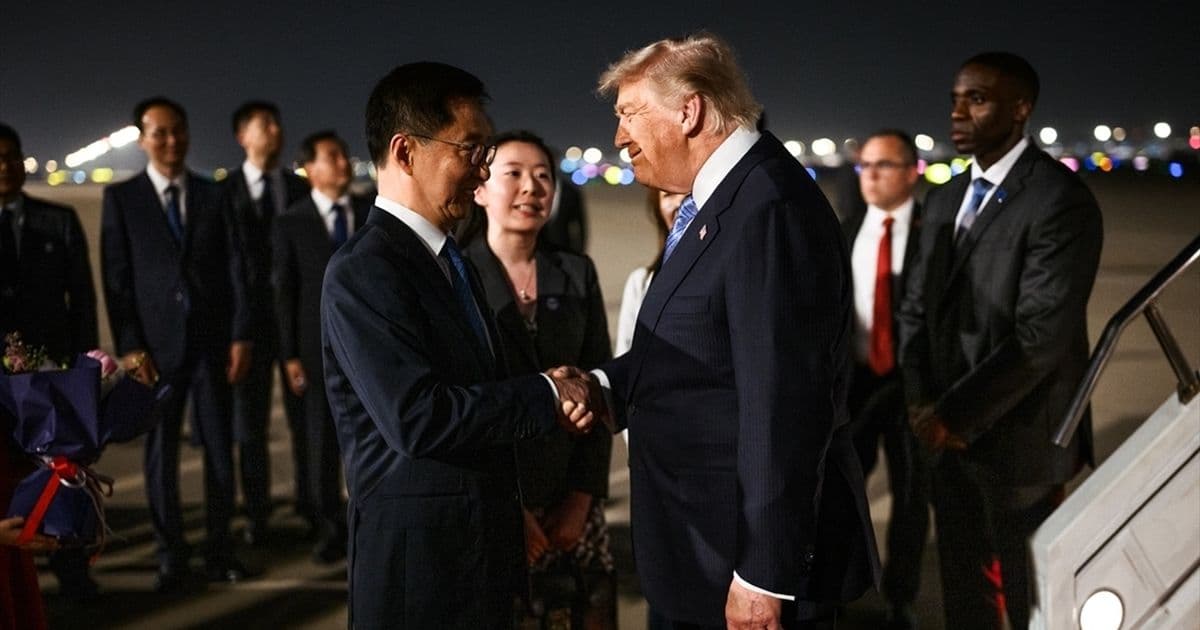 Shi to return to Washington with new Chinese papers