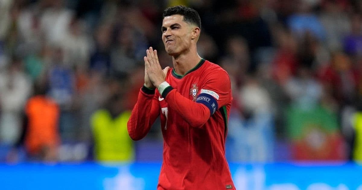 Ronaldo Leaves Portugal Camp in Dispute