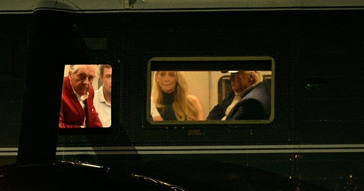 Trump Returns Early to D.C.